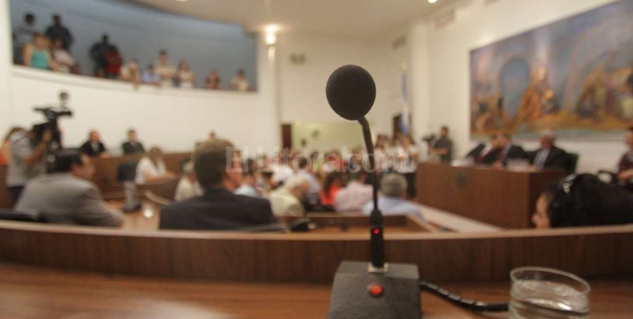 Pidieron a Corral que dé un bono "navideño" a los empleados municipales