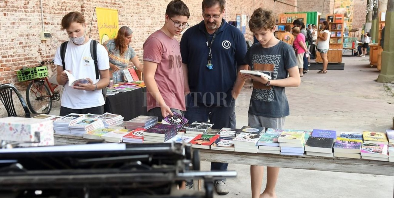 Se inauguró la Feria del Libro 