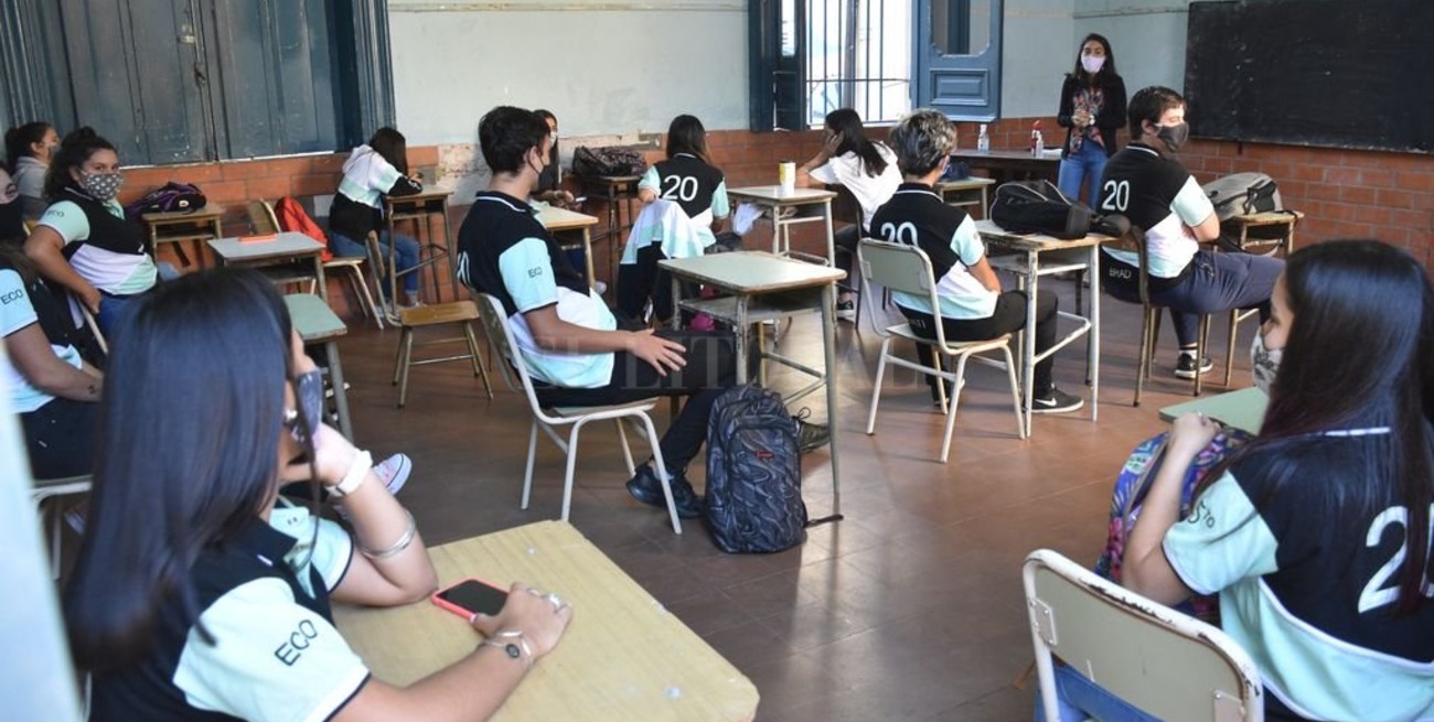 Todos a clases: el lunes vuelve la presencialidad plena en Santa Fe