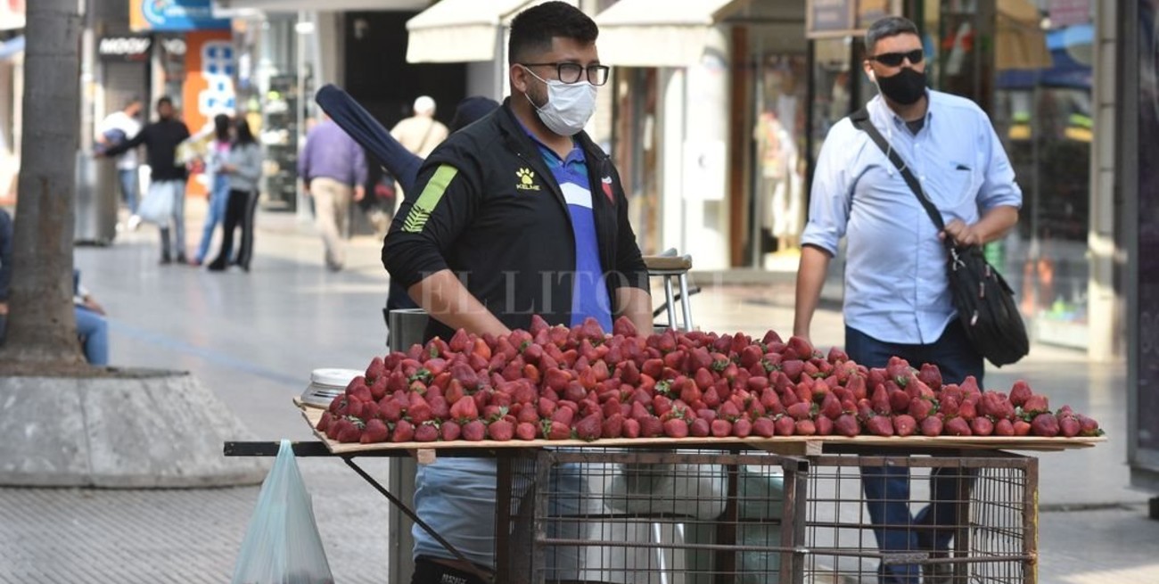 En la Argentina se trabaja más pero se produce menos
