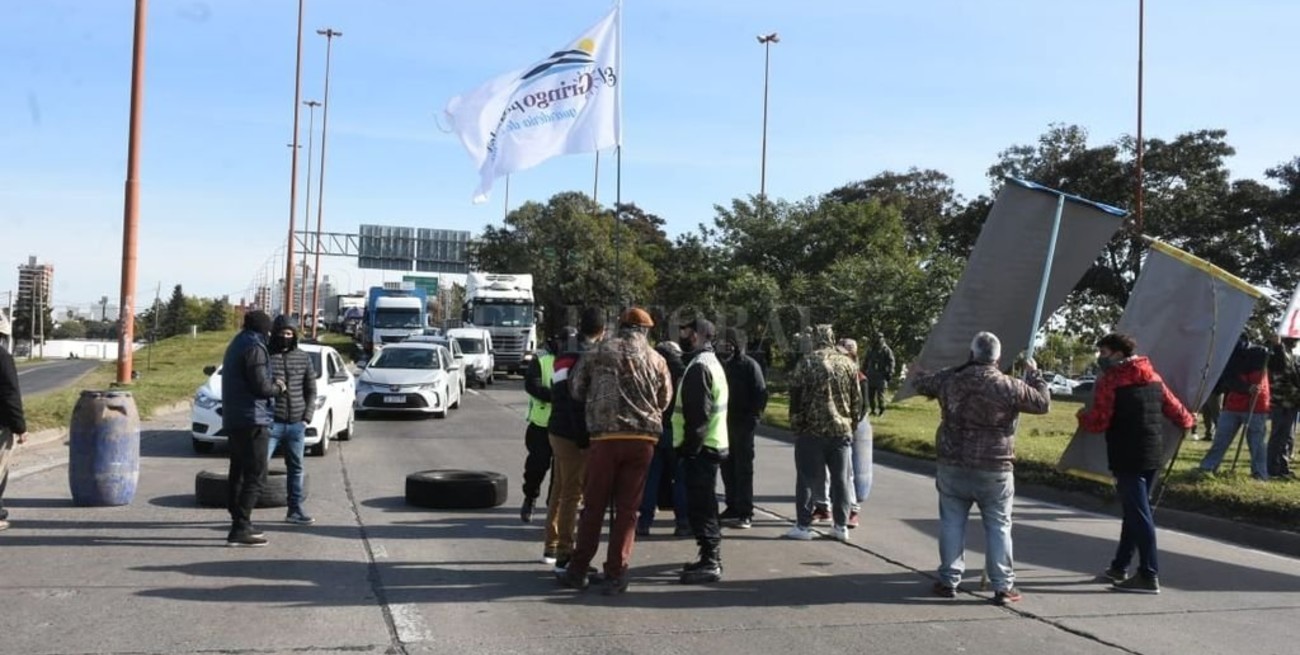 Corte y demoras en el acceso a la ciudad de Santa Fe