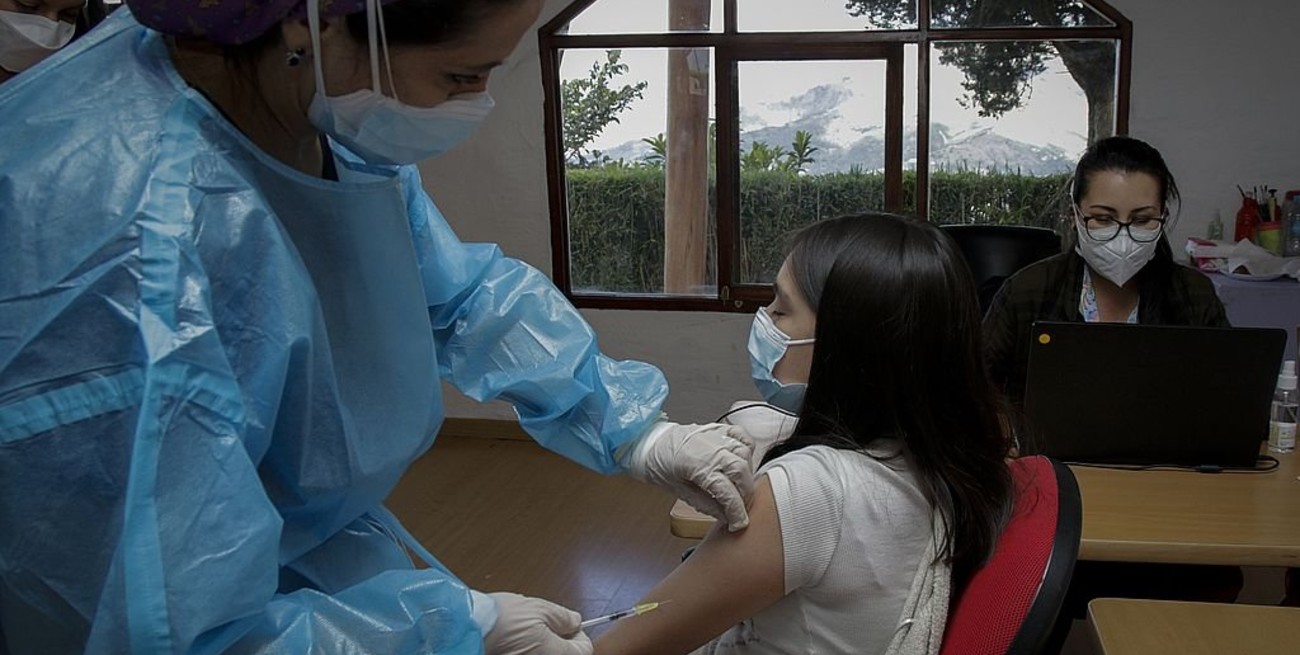 Inminente decisión sobre la vacunación a menores de 12 a 17 años en Santa Fe