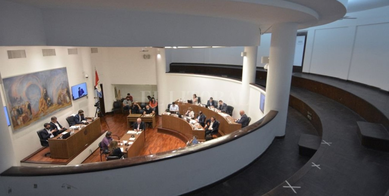 Concejo de Santa Fe: debut de dos outsiders e incógnita sobre quién será el nuevo presidente