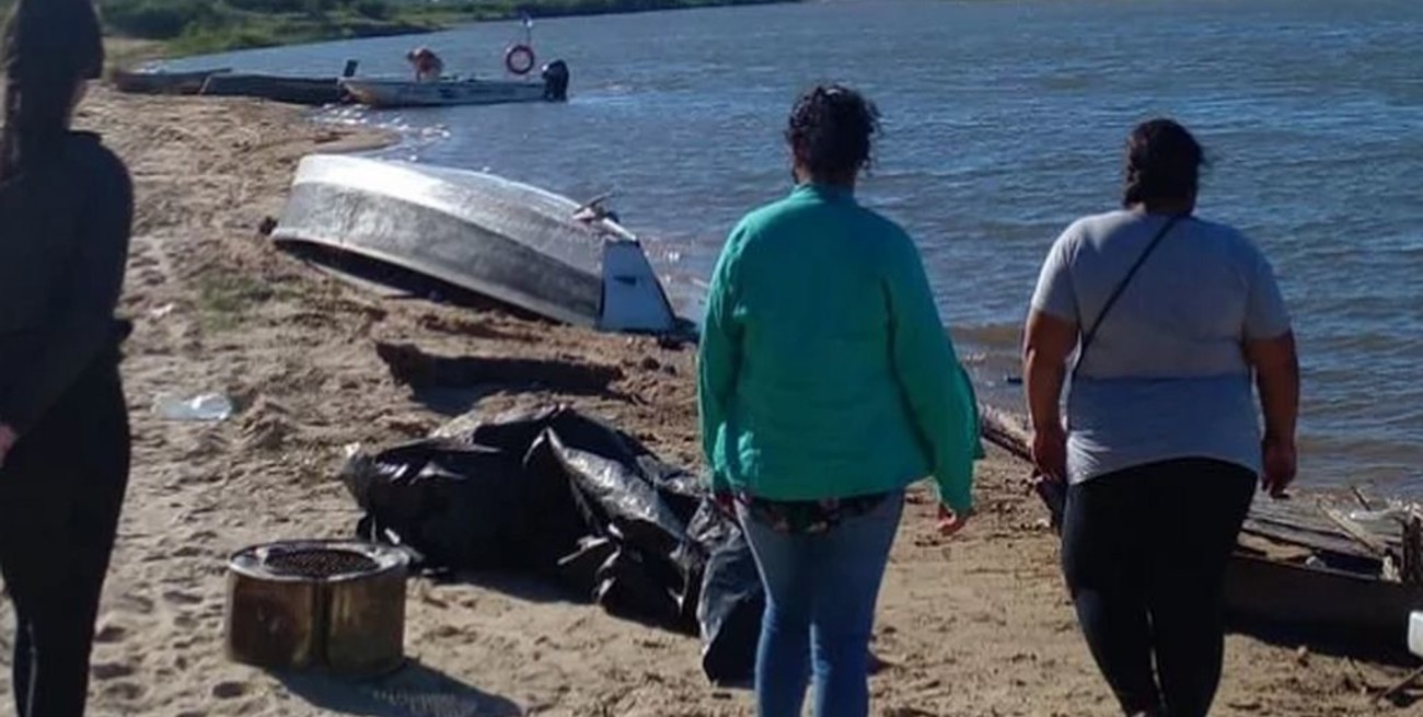 Corrientes: buscan a un joven que desapareció en el río Paraná tras caer de una embarcación