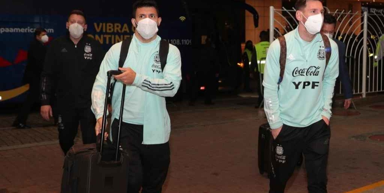 La selección argentina ya está en Río de Janeiro de cara a la final ante Brasil 