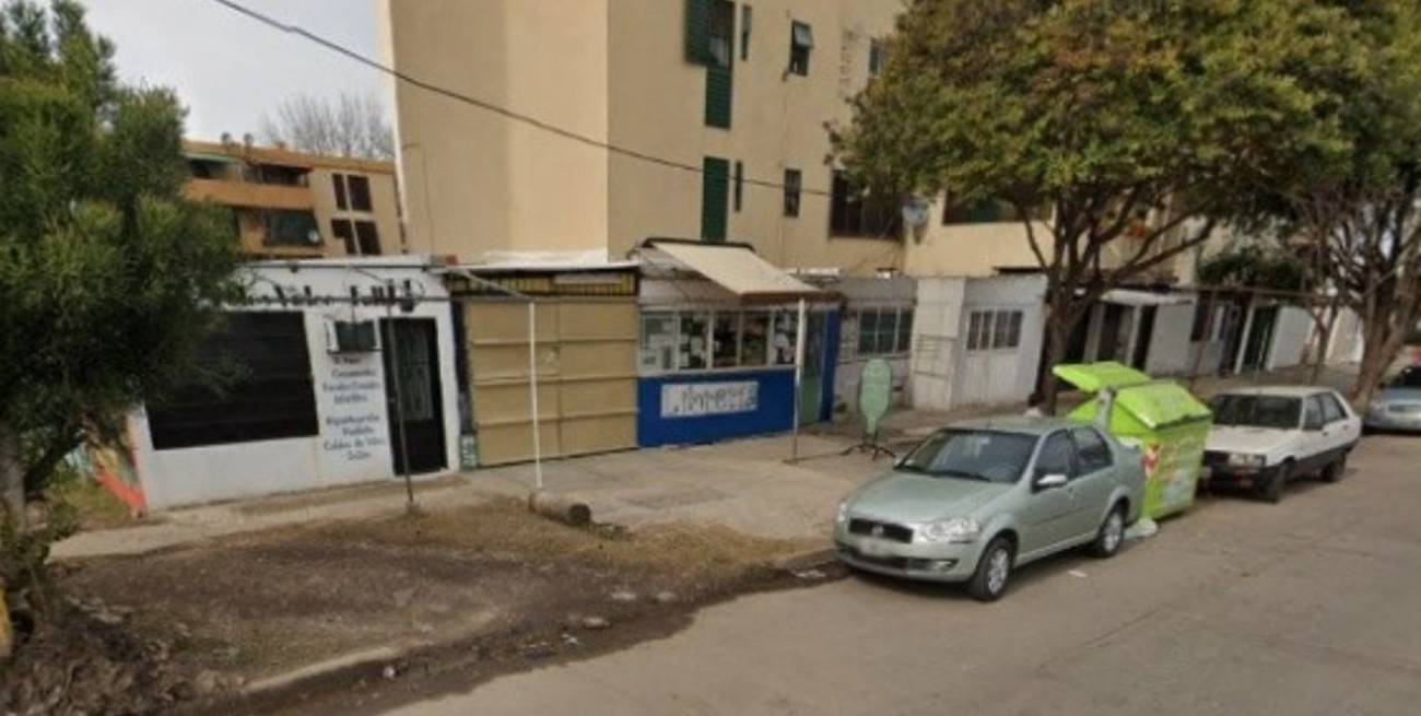 Balearon a un comerciante cuando cerraba su local de Rosario