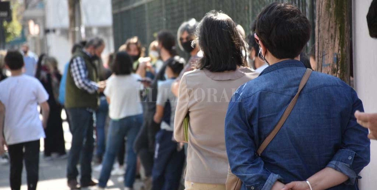 Elecciones 2021: cambian protocolo para  evitar las colas fuera de la escuela