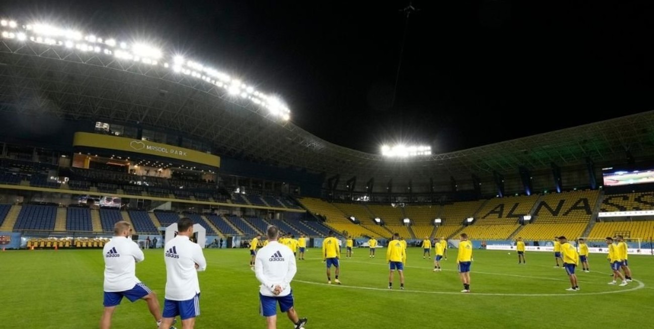 Boca y Barcelona se enfrentan por la Maradona Cup