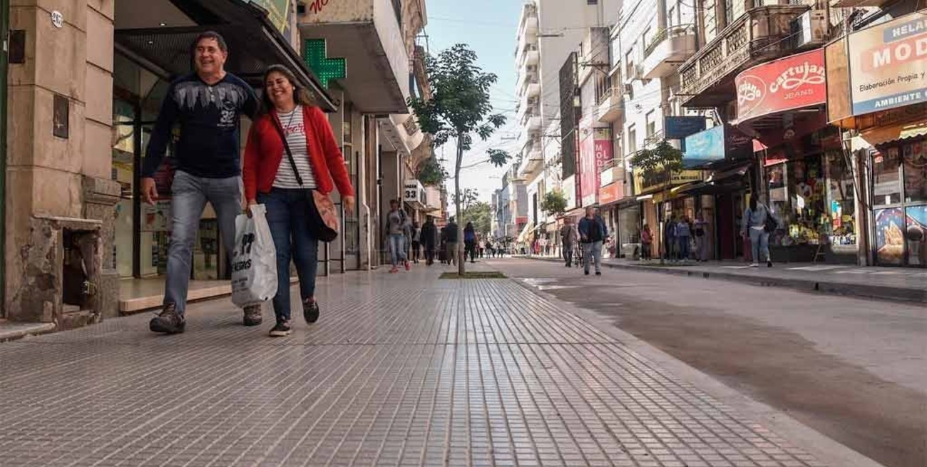 Habilitan el tránsito de calle Mendoza, entre San Jerónimo y 25 de Mayo