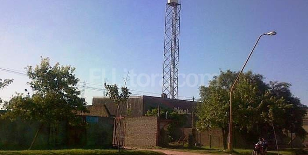 El Municipio clausuró una antena de telefonía "camuflada" y que no estaba autorizada