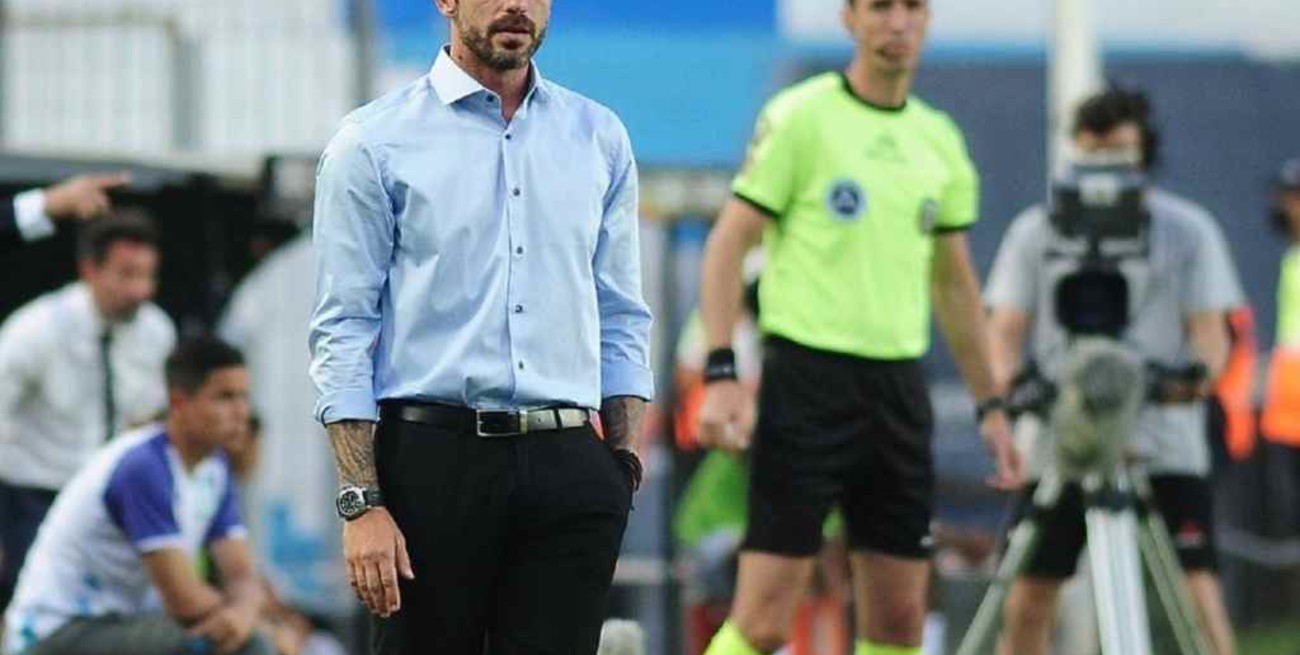 Racing recibe a Argentinos en busca de su primera victoria