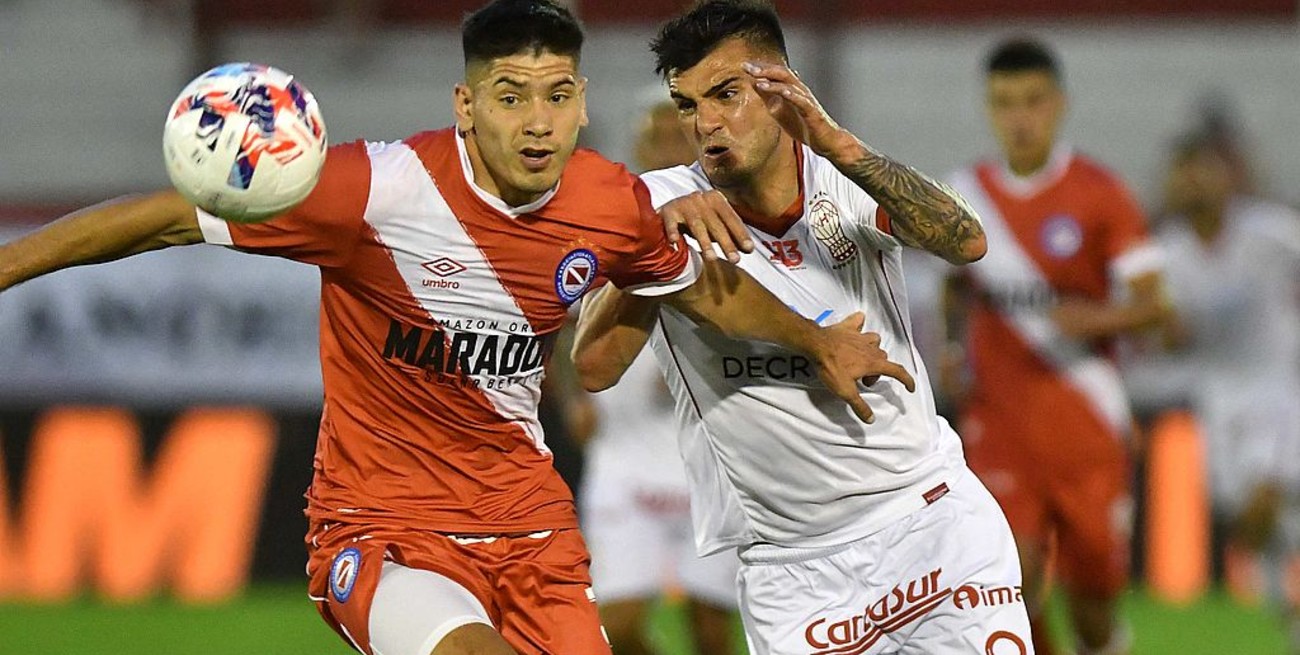 Huracán y Argentinos igualaron en Parque de los Patricios