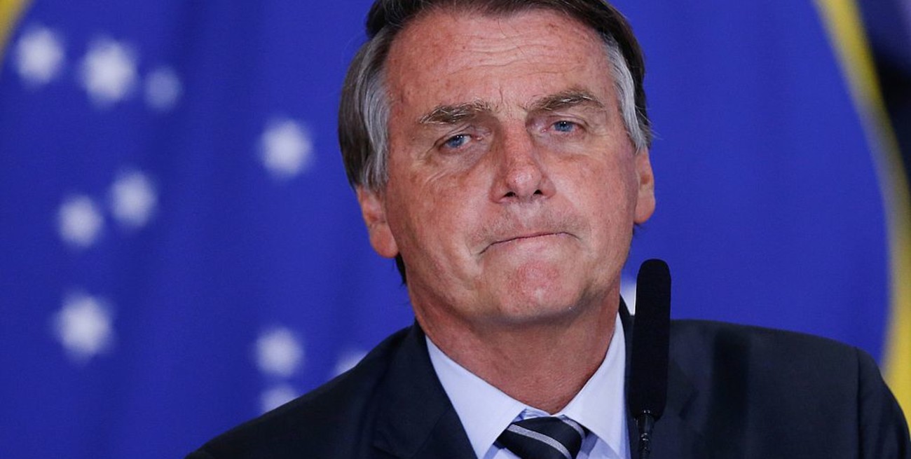 Bolsonaro tranquiliza a Brasil y niega golpe de Estado