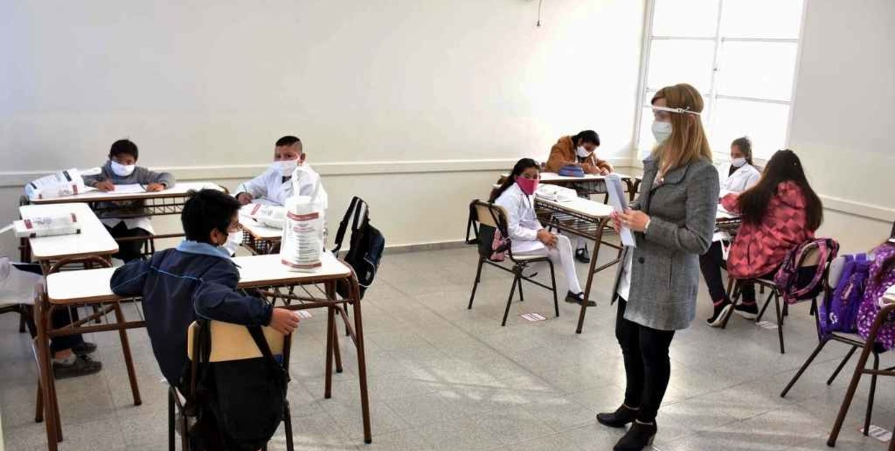 Ciclo lectivo 2022: no exigirían pase sanitario a estudiantes