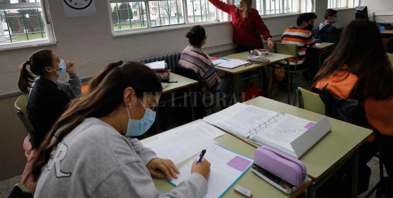 10 consejos de la Sociedad Argentina de Pediatría para mejorar la presencialidad escolar