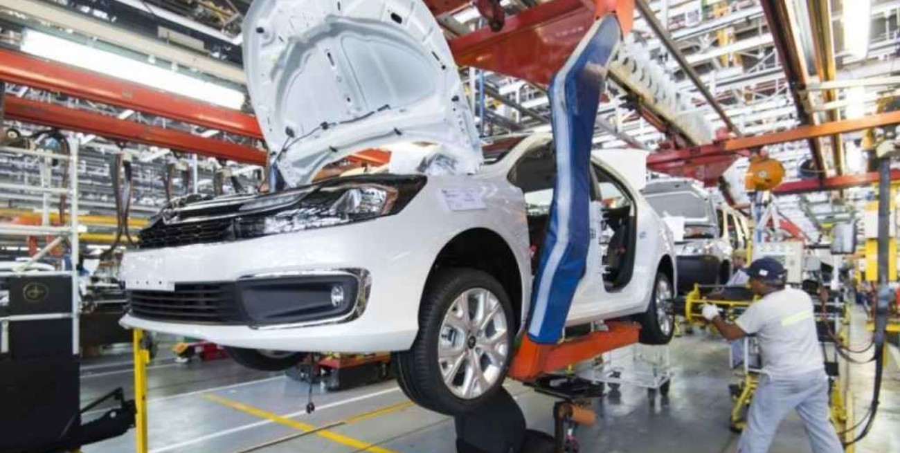 La producción de autos creció 42,7% interanual en noviembre  