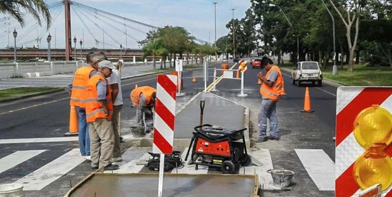 Construyen "isletas" y extienden la ciclovía en la Costanera Oeste