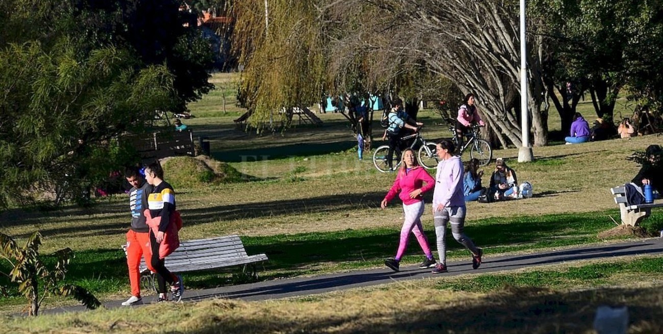 El brote de contagios en Paraná: crónica de un descontrol anunciado