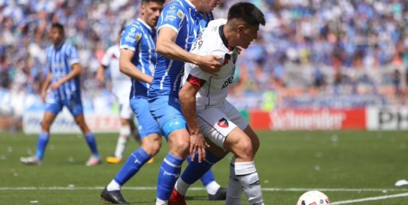 Godoy Cruz rescató un empate frente a Newell's en Mendoza