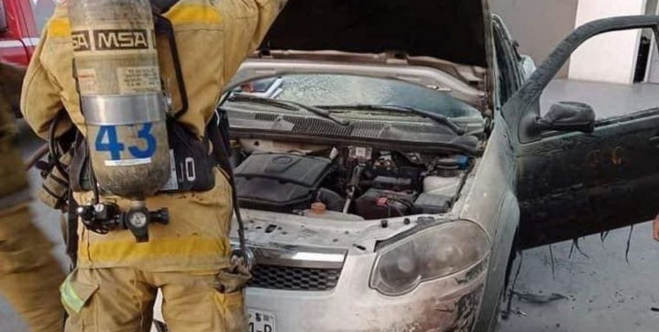 Usaba su celular cuando cargaba nafta y provocó un incendio