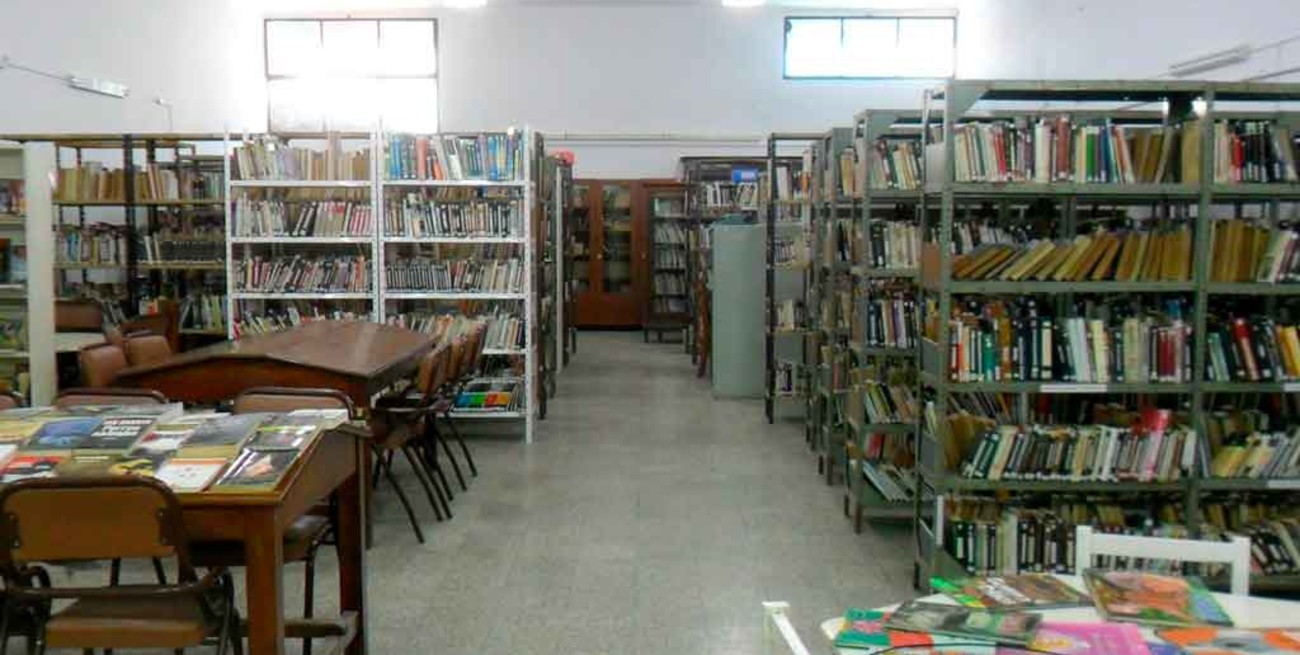 Recuperaron la biblioteca Rivadavia de Santo Tomé