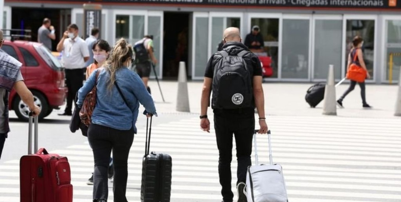 Nuevas condiciones para ingresar al país por los aumentos de casos de covid