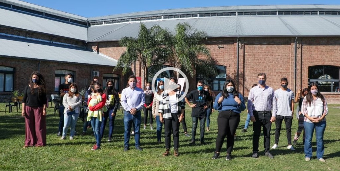 Egresar: un programa para "no soltar la mano" a jóvenes sin cuidados parentales