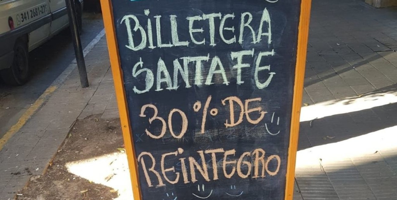 Perotti en la esquina de mi casa