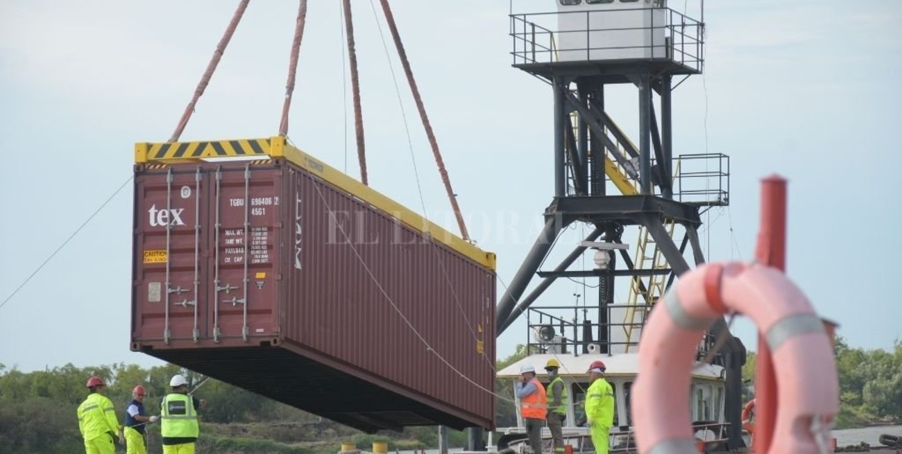 La provincia busca que más empresas exporten desde el Puerto de Santa Fe