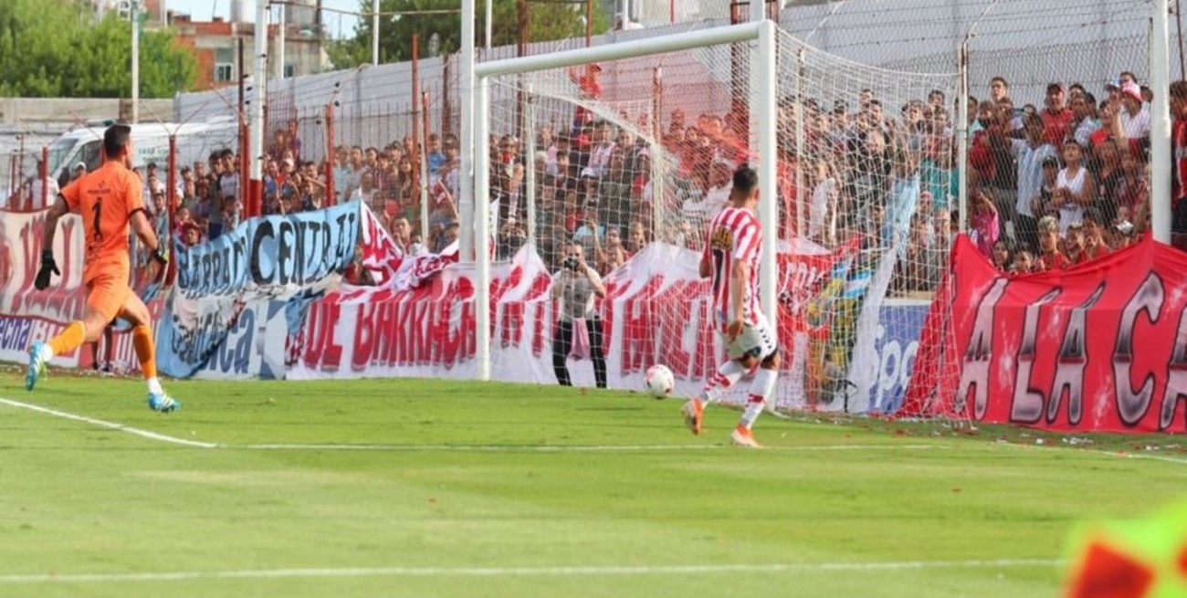 Barracas Central venció a Almirante Brown y jugará la final por segundo ascenso