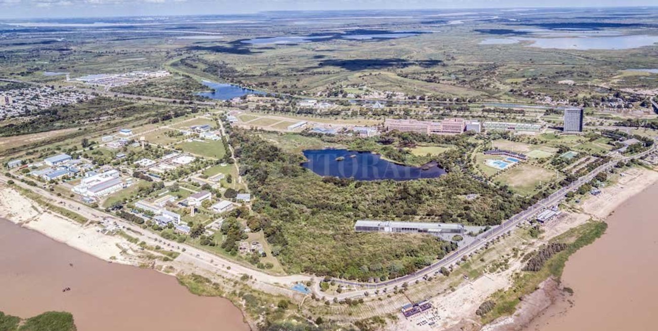 UNL sostiene que el aulario en la Costanera Este no afecta la reserva ni el bosque