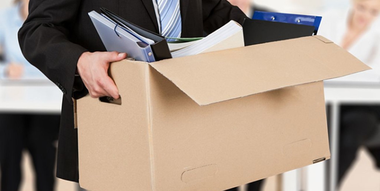 Cae la prohibición de despidos en Argentina