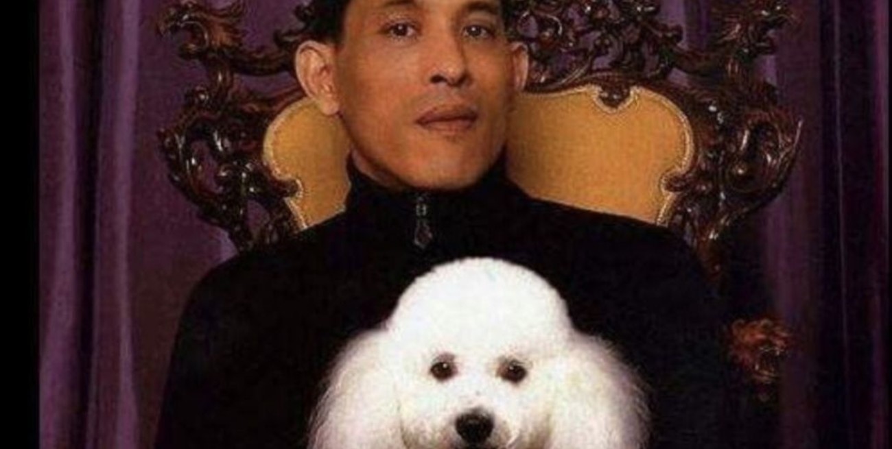 Insólito: el rey de Tailandia arribó a Alemania junto a 200 personas y 30 caniches