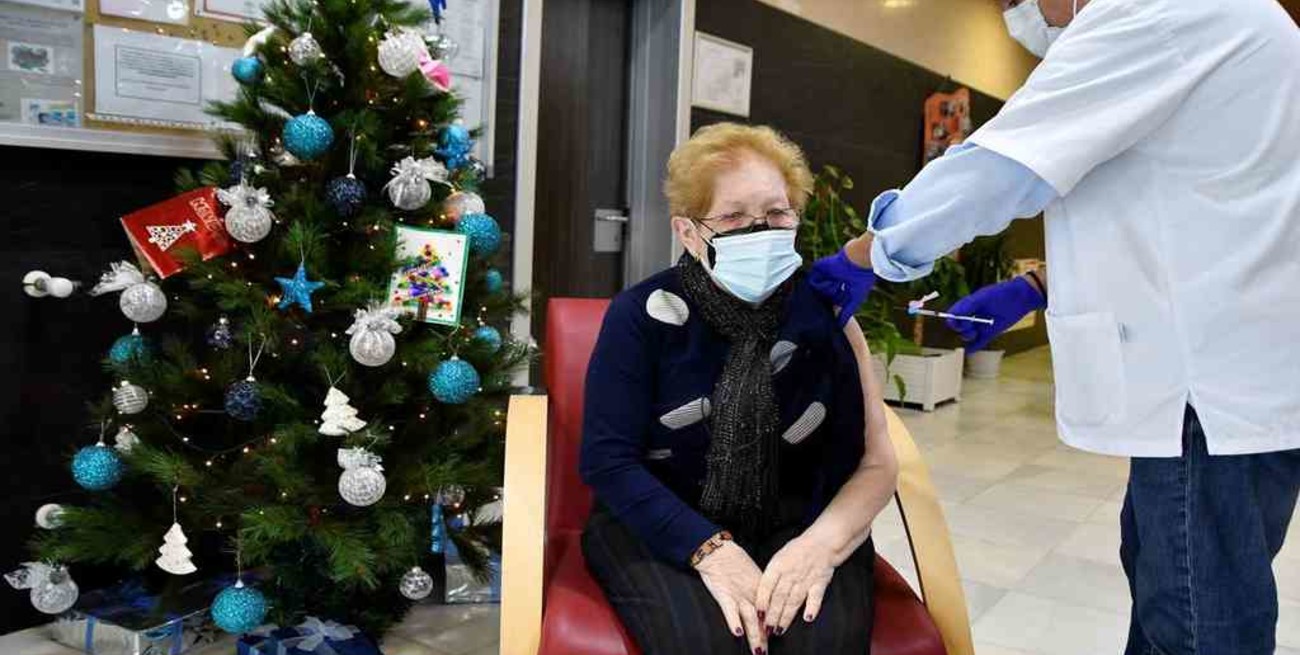 Cuidarse, vacunarse e hisoparse, las claves de Salud para "fiestas seguras"