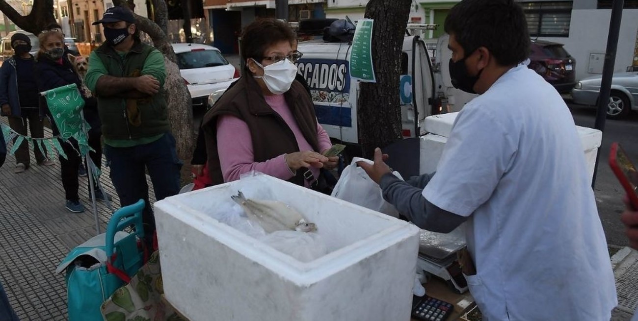 Vuelve la venta de pescado de mar a precios populares