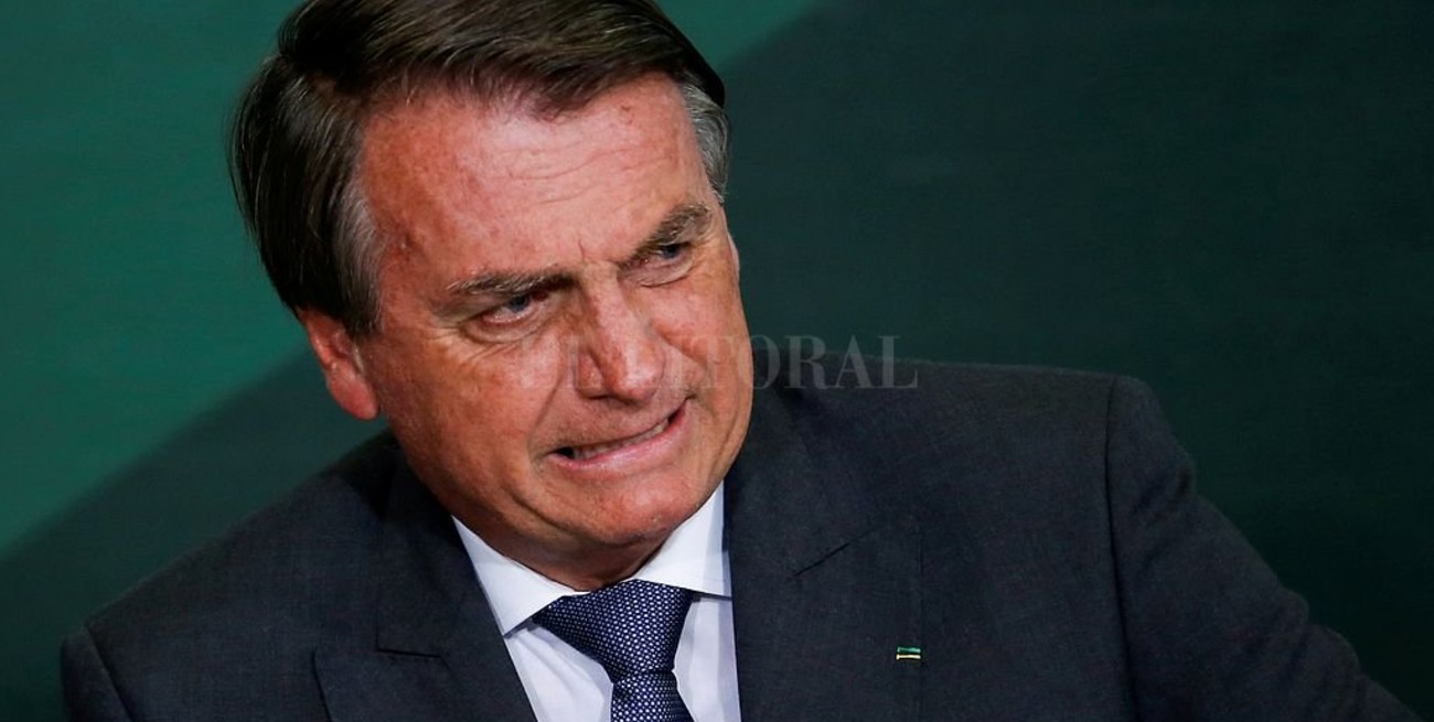 Comisión del Senado pide prohibir el acceso de Bolsonaro a las redes sociales