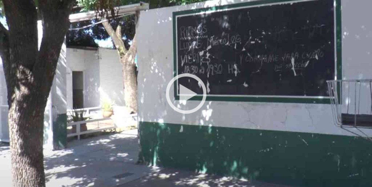 "Un corte de pelo por un juguete": la campaña solidaria para el merendero "Nenitos de Cabal"