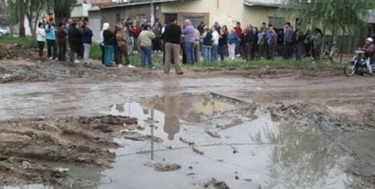 Piden citar a Porta por la obra de cloacas en Santa Rosa de Lima