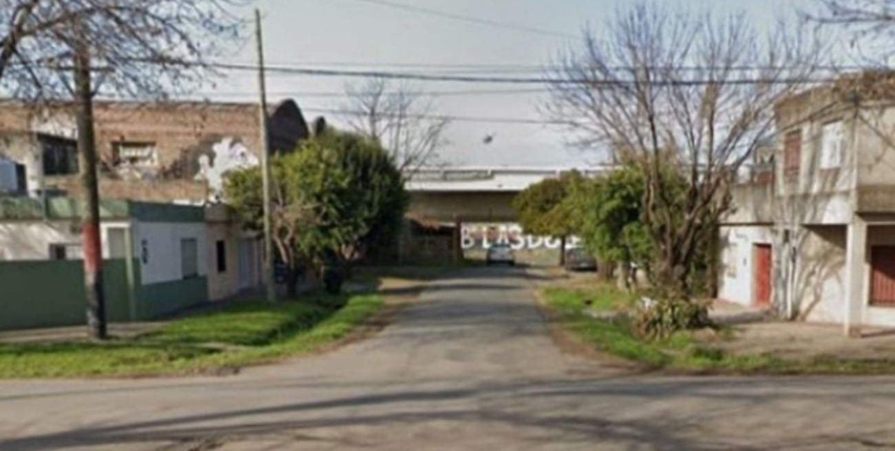 Rosario: asesinaron a un joven y lo hallaron en su auto junto a 5 millones de pesos