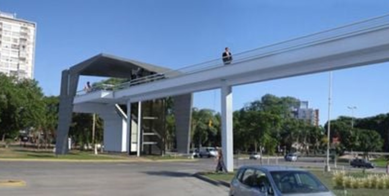 El puente de 27 de Febrero tendrá un ascensor y escalera mecánica
