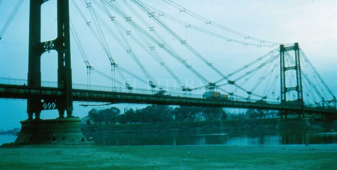 "Río dormido": el recuerdo de la bajante de 1963 en Santa Fe con fotos de la época