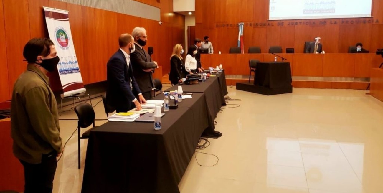 Continúa en Paraná el juicio por jurados al hijo de una ex jueza por el femicidio de su novia