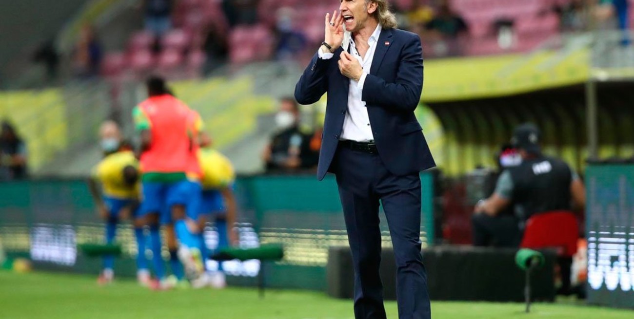 Perú necesita de un triunfo para no alejarse de los puestos de clasificación al Mundial