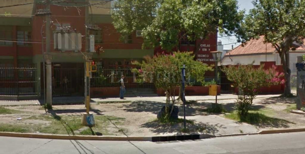 Destrozos en una escuela de Aristóbulo del Valle