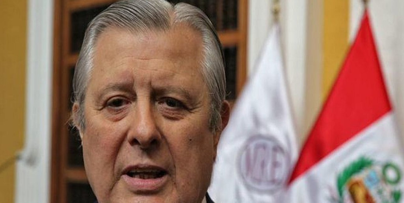 Óscar Maúrtua vuelve a ser canciller de Perú