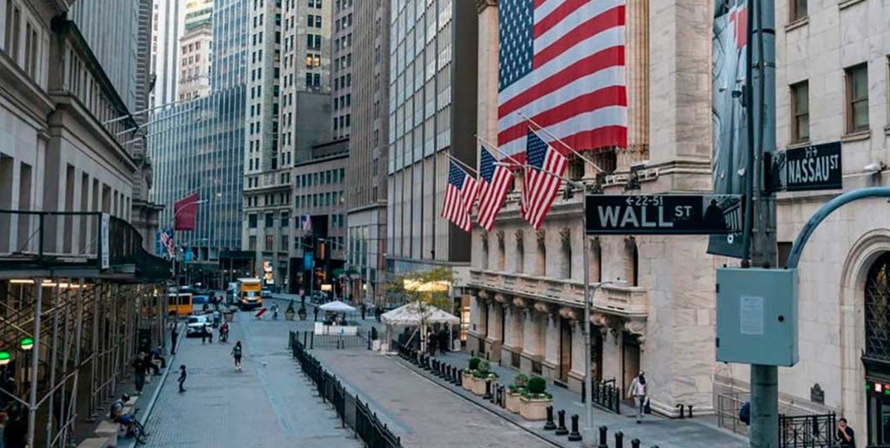 Caen los bonos y sube el riesgo país de Argentina