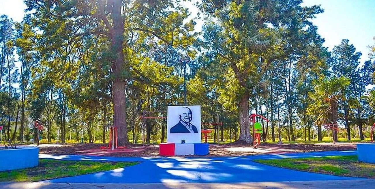 Wheelwright rinde homenaje a Miguel Lifschitz con una plaza en su nombre