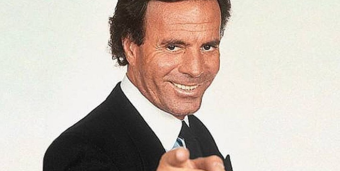 Infaltables: los memes de Julio Iglesias llegan con el cambio de mes