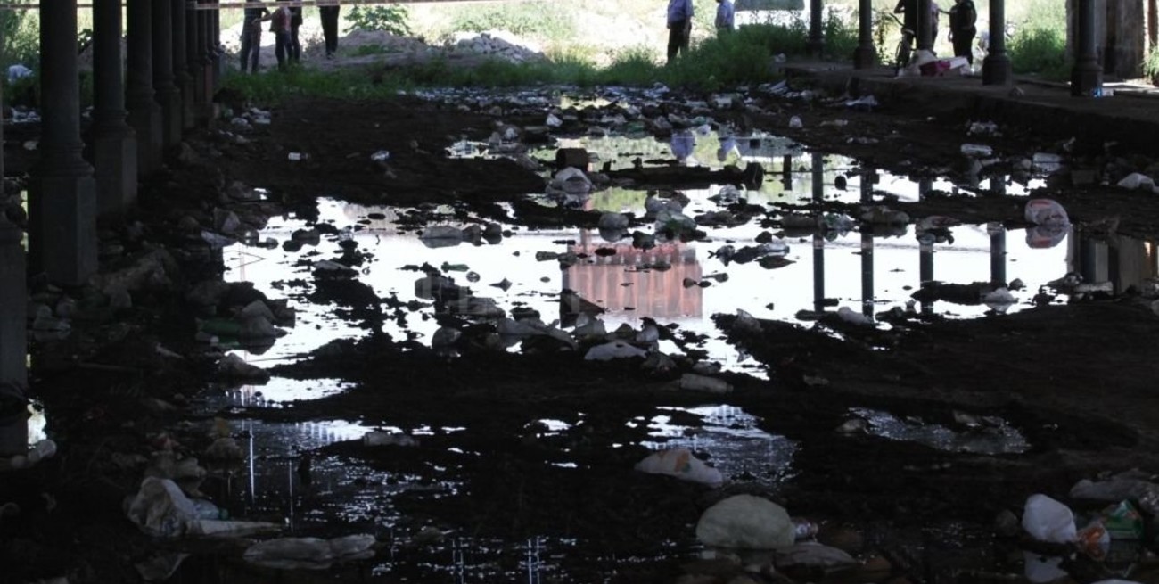 El hombre del pene tatuado y un violento trasfondo de crueldad