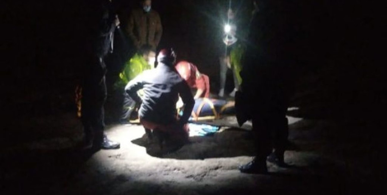 Una mujer cayó de un acantilado en Mar del Plata y se encuentra grave